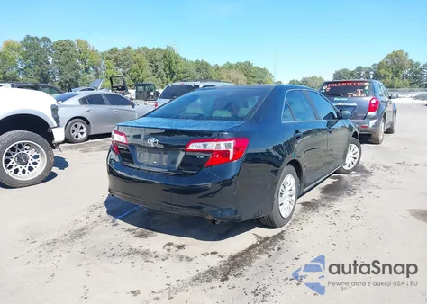 2014 Toyota Camry Le z USA, uszkodzony, nr VIN 4T1BF1FK2EU823028